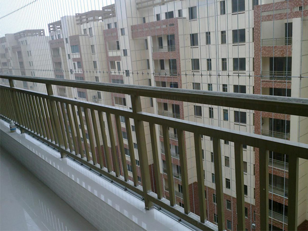 陽臺(tái)欄桿多少錢一米？