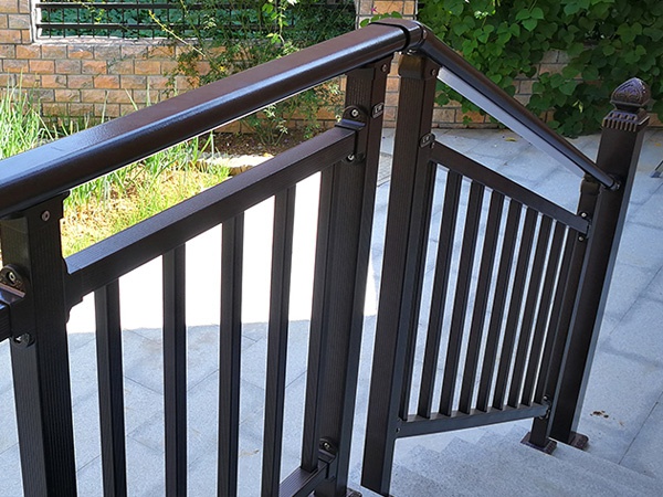 樓梯扶手國家標準高度是多少？