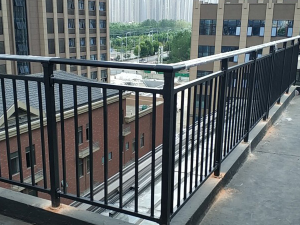 選購陽臺護欄有哪些注意事項？