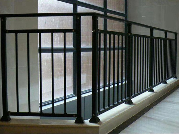 陽臺護(hù)欄風(fēng)格種類分類大全