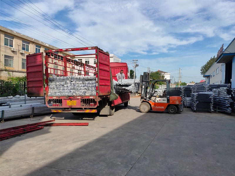 金用護(hù)欄2020年8月13日鋅鋼陽(yáng)臺(tái)護(hù)欄裝車(chē)發(fā)貨！