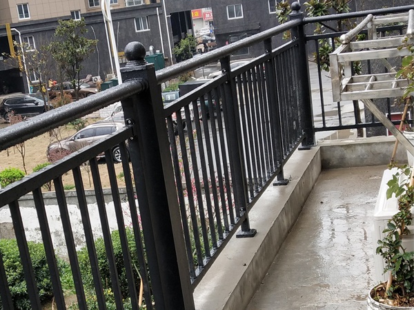 陽臺護(hù)欄價格計算方法