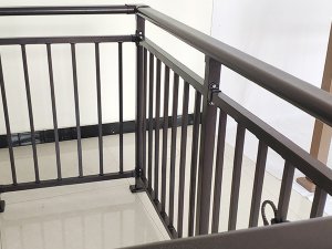 噴塑陽臺護欄與噴漆陽臺護欄相比有什么優勢？