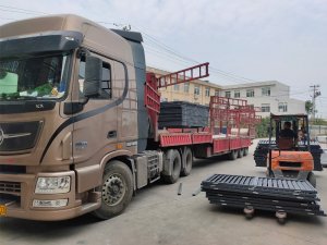 金用護欄2020年9月25日鋅鋼百葉窗發貨！