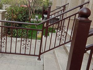 批量定制樓梯扶手，這幾種材質的樓梯扶手最值得選擇！