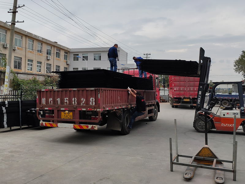 金用護(hù)欄2020年10月14日鋅鋼圍墻護(hù)欄發(fā)貨！