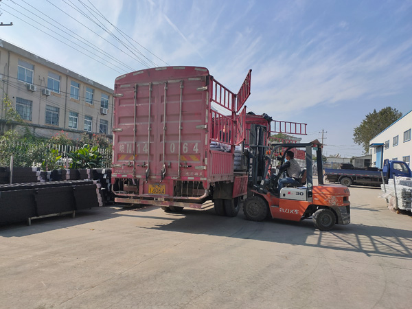 金用護欄2020年10月19日鋅鋼陽臺欄桿發貨！