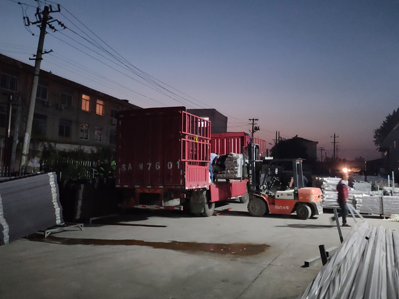 金用護欄2020年10月23日鋅鋼陽臺護欄發(fā)貨！