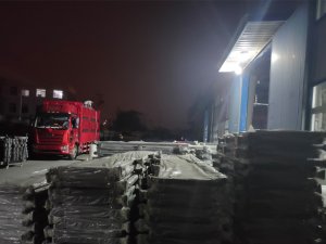 金用護欄2020年10月27日鋅鋼百葉窗發(fā)貨！