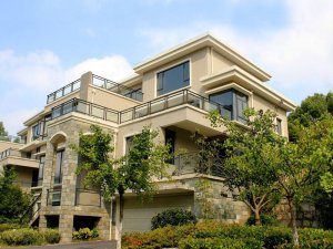 黃山鴻威東方麗景別墅樓梯扶手、陽臺玻璃護欄定制