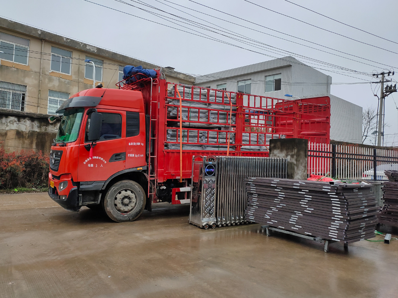 金用護欄2021年3月20日鋅鋼陽臺護欄發貨！