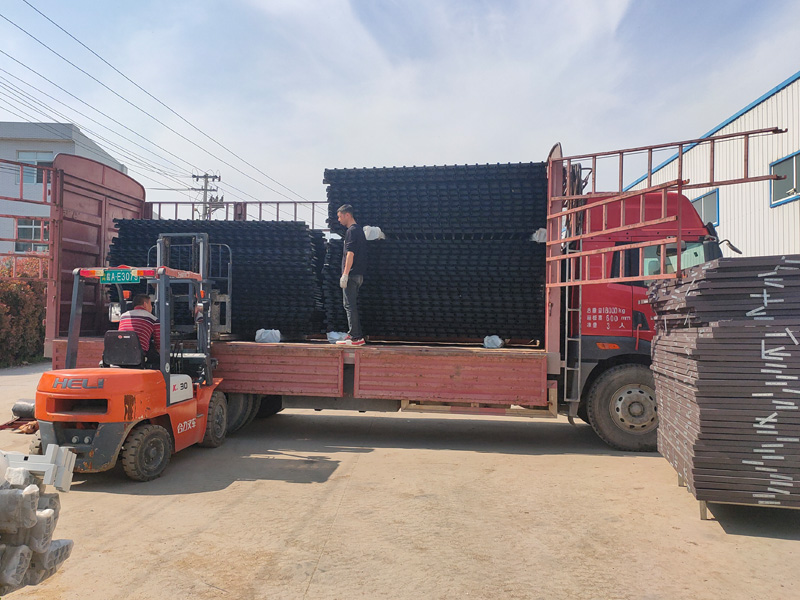 金用護欄2021年3月24日鋅鋼圍墻護欄發貨！