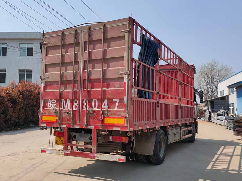 金用護欄2021年3月25日鋁合金百葉窗發(fā)貨！