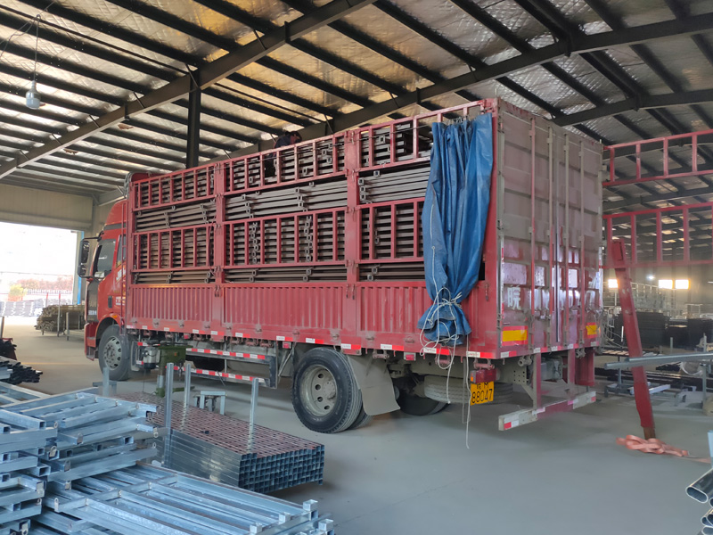 金用護(hù)欄2021年3月25日鋅鋼連廊欄桿發(fā)貨！