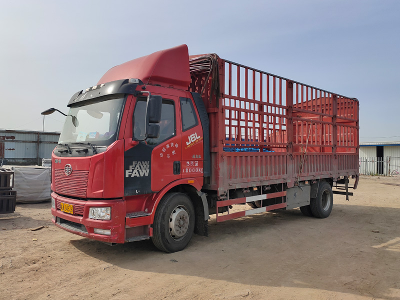 金用護(hù)欄2021年4月17日鋅鋼百葉窗發(fā)貨！