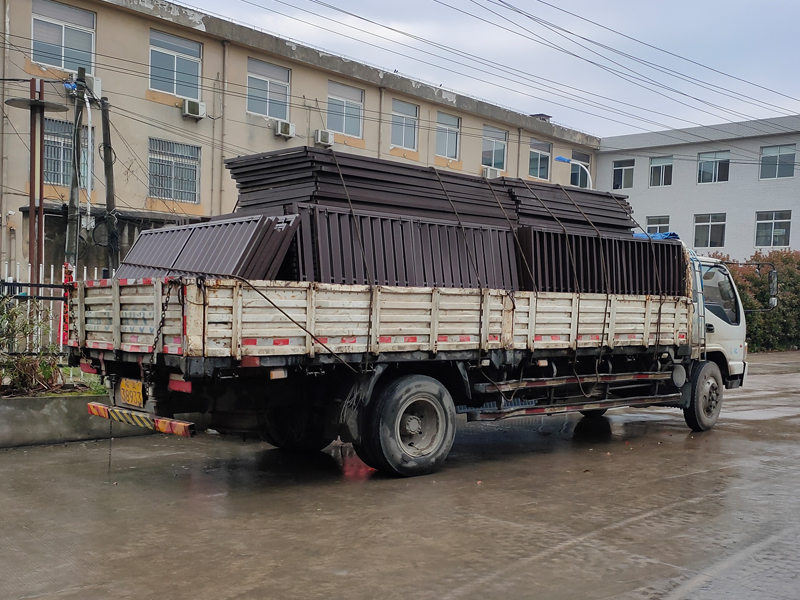 金用護欄2021年4月21日鋁合金百葉窗發(fā)貨！