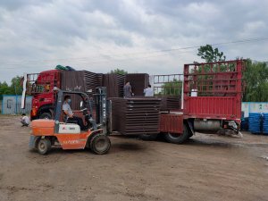 金用護欄2021年5月15日鋅鋼百葉窗發貨！