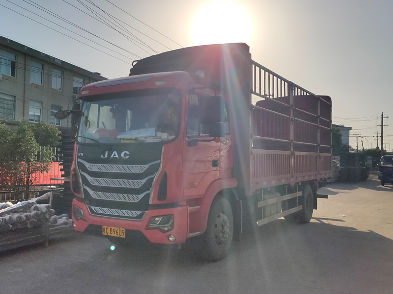 金用護欄2021年6月7日鋅鋼百葉窗發貨！