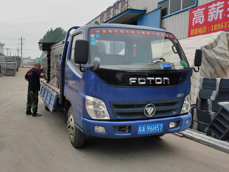 金用護欄2021年6月10日鋅鋼百葉窗發貨！