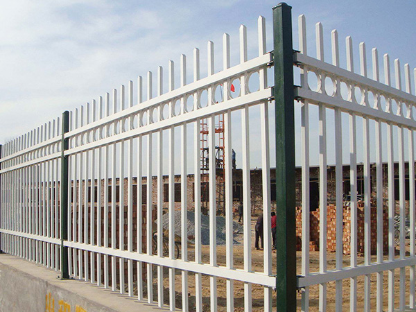 圍墻護(hù)欄采購注意事項(xiàng)