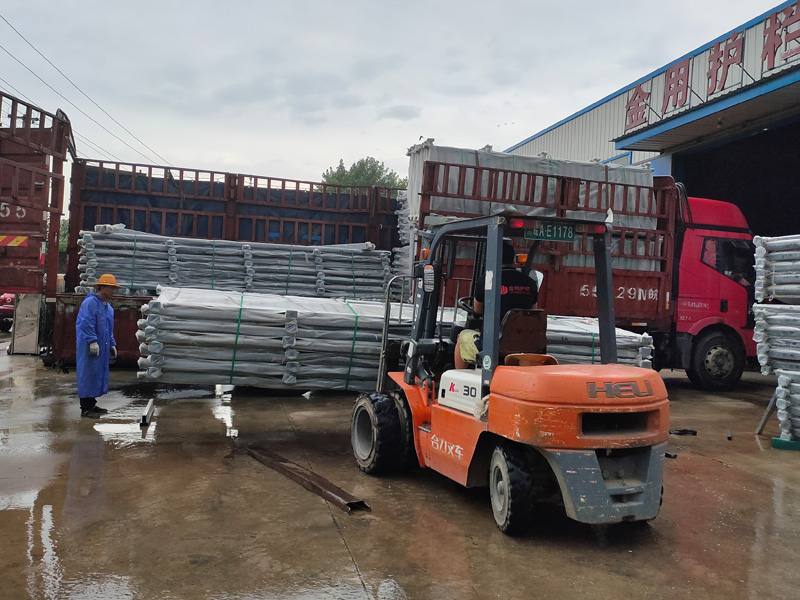 金用護(hù)欄2021年7月16日鋅鋼陽(yáng)臺(tái)護(hù)欄發(fā)貨！