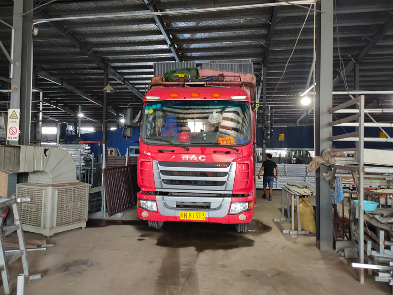 金用護欄2021年7月27日鋅鋼百葉窗發貨！