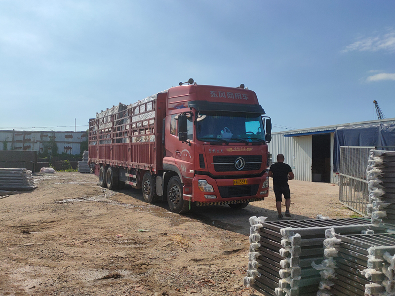 金用護欄2021年8月4日鋅鋼陽臺護欄發貨！