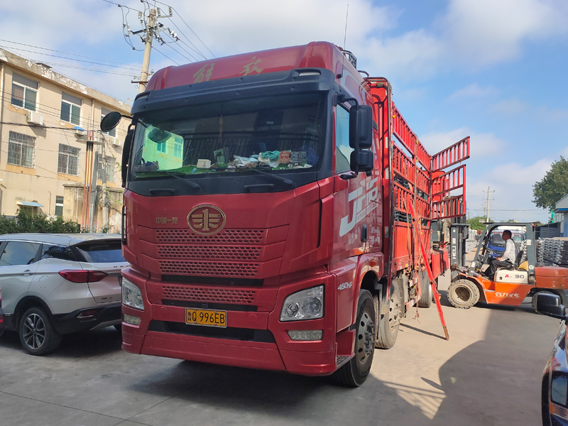 金用護欄2021年8月7日鋅鋼百葉窗發貨！