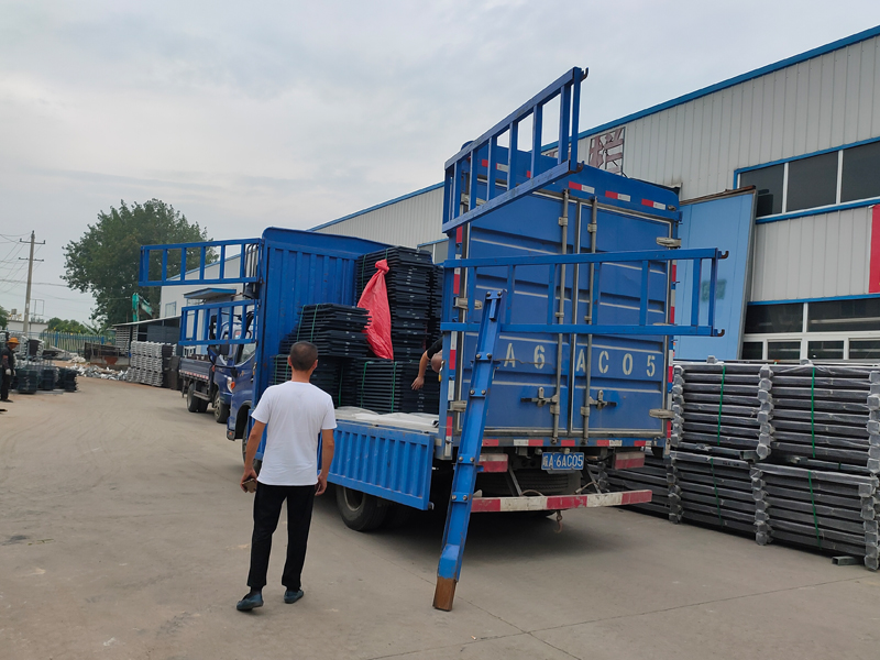 金用護欄2021年8月10日鋅鋼空調(diào)欄桿發(fā)貨！