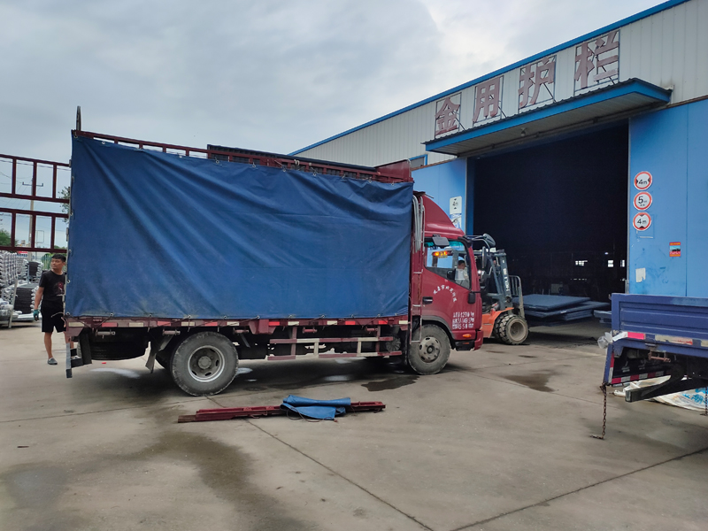 金用護(hù)欄2021年8月28日鋅鋼百葉窗發(fā)貨！