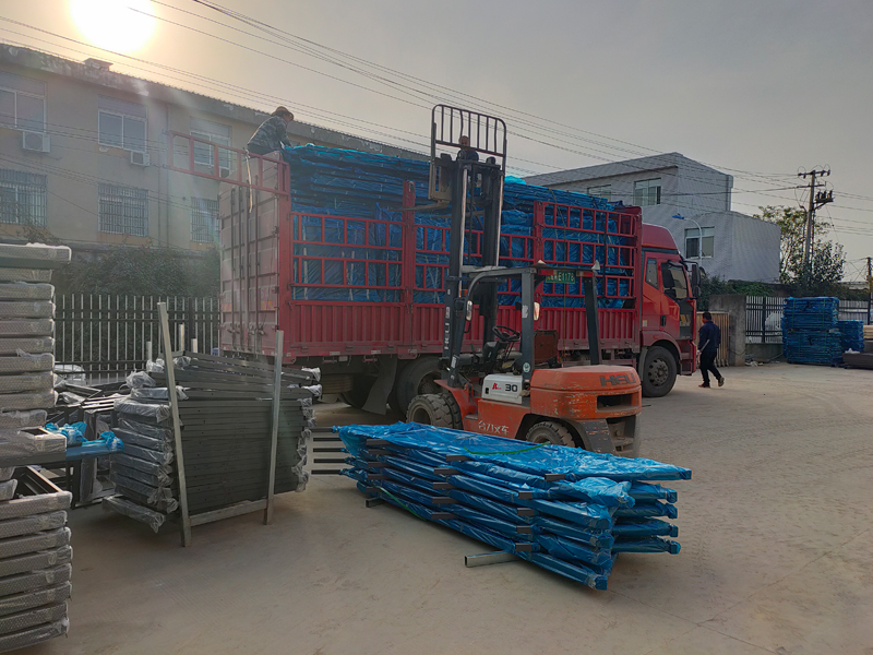 金用護欄2021年11月20日鋅鋼樓梯扶手發貨！