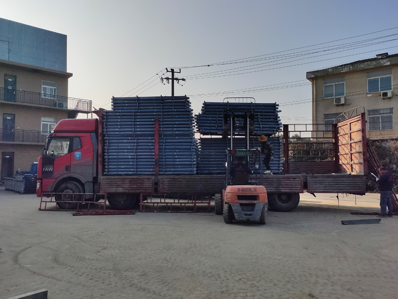 金用護欄2021年11月30日鋁合金玻璃欄桿發貨！