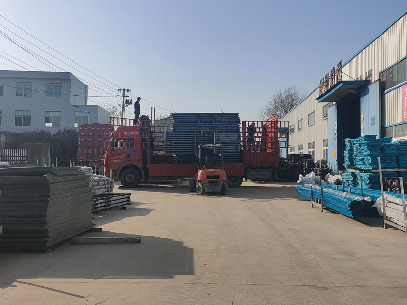 金用護欄2022年3月9日鋅鋼陽臺欄桿裝車發(fā)貨！