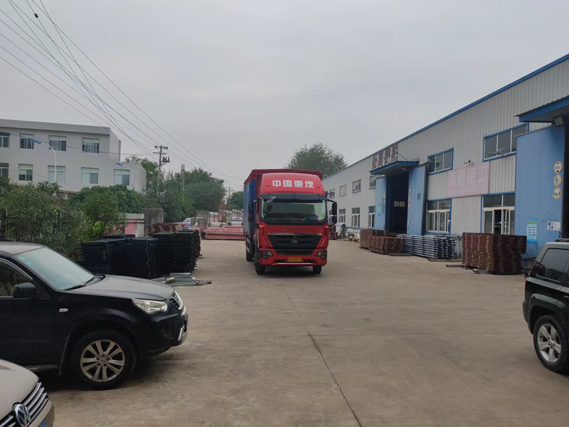 金用護欄2022年9月2日鋅鋼護窗欄桿裝車發貨！