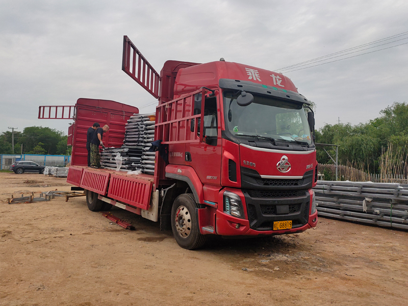 金用護欄2023年5月9日鋅鋼陽臺欄桿裝車發貨！