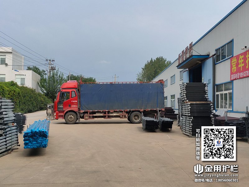 2023年8月29日鋅鋼樓梯扶手裝車發(fā)貨！