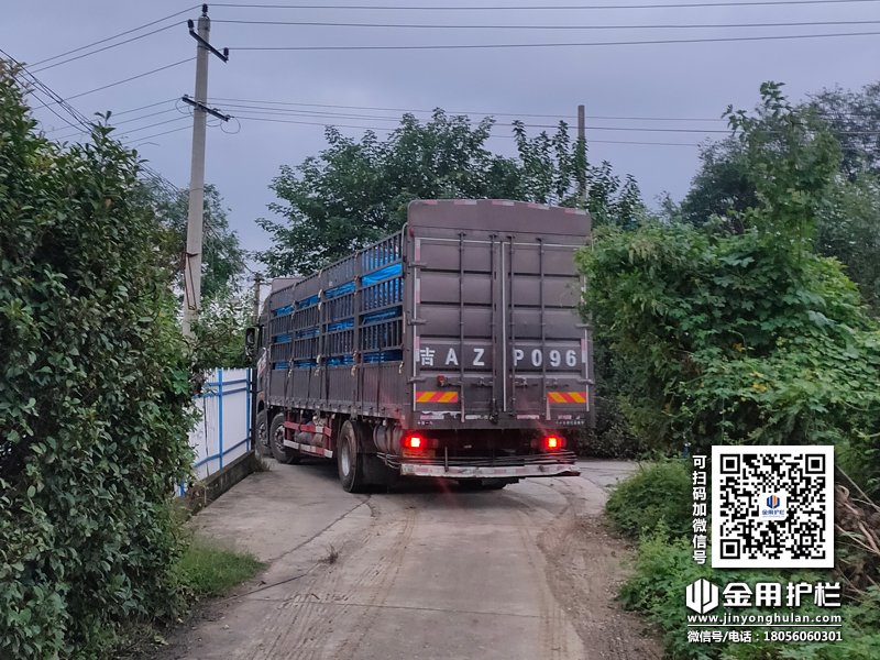 2023年9月15日鋅鋼陽臺護欄裝車發貨！