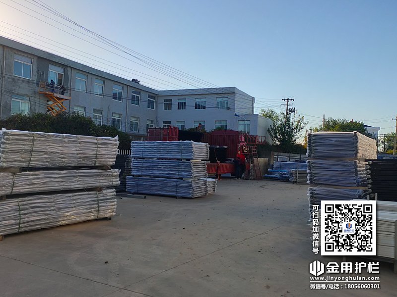 2023年11月6日鋅鋼圍墻護欄裝車發貨！