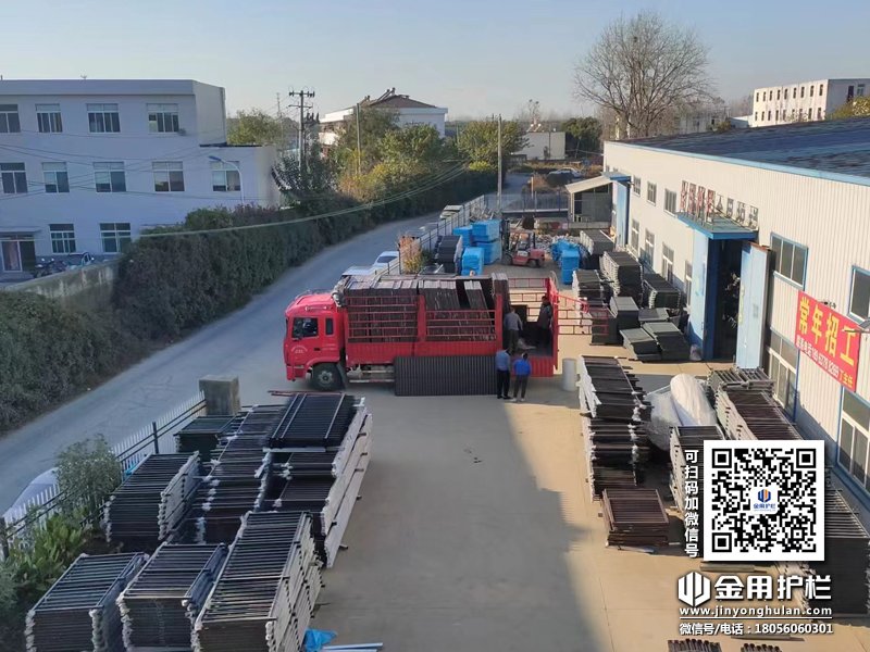 2023年11月23日鋅鋼百葉窗裝車發(fā)貨！