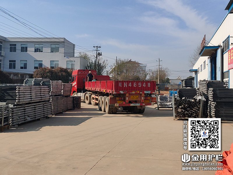 2023年12月9日鋅鋼組裝欄桿裝車發貨！