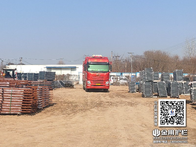 2024年1月12日鋅鋼百葉窗裝車發貨！