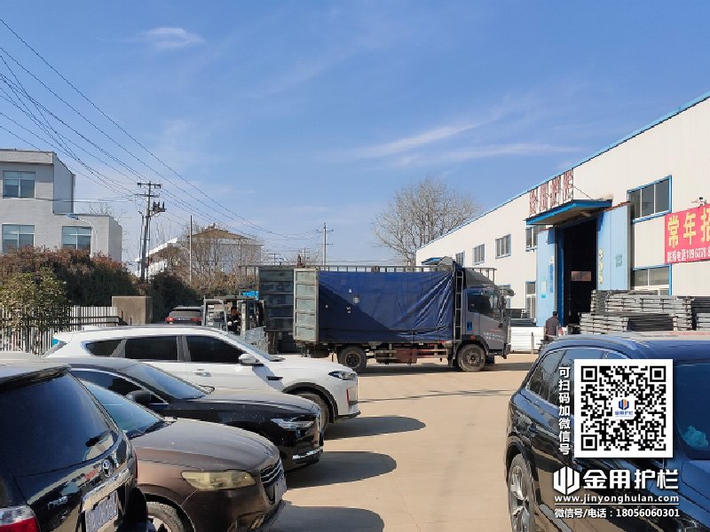 2024年1月17日鋅鋼圍墻護欄裝車發貨！