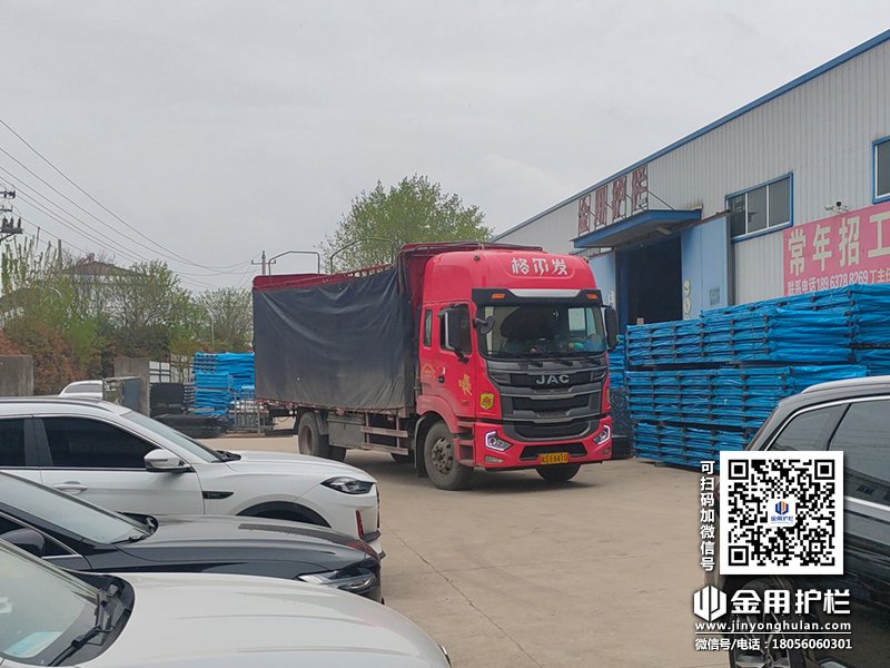 2024年4月7日鋅鋼百葉窗裝車發貨！