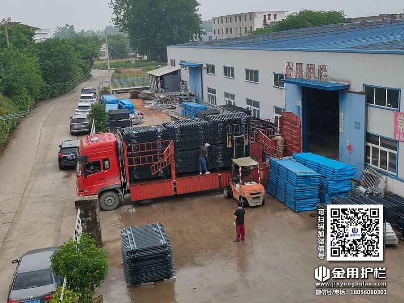 2024年5月11日鋅鋼圍墻護(hù)欄裝車發(fā)貨！