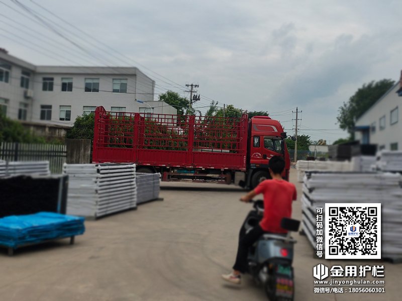 2024年7月9日鋅鋼百葉窗裝車發(fā)貨！