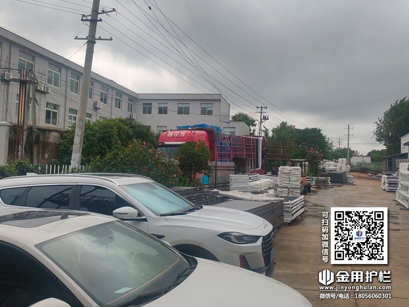 2024年7月15日鋅鋼陽(yáng)臺(tái)護(hù)欄裝車(chē)發(fā)貨！