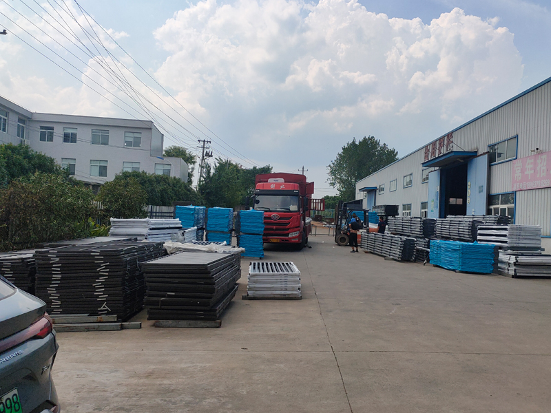 2024年8月10日鋅鋼百葉窗裝車發(fā)貨！