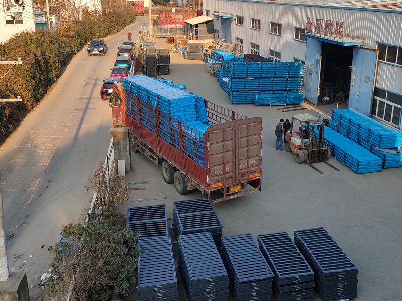 2024年12月27日鋅鋼陽臺欄桿裝車發(fā)貨！