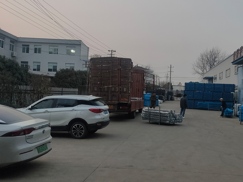 2024年12月30日鋅鋼組裝欄桿裝車發貨！