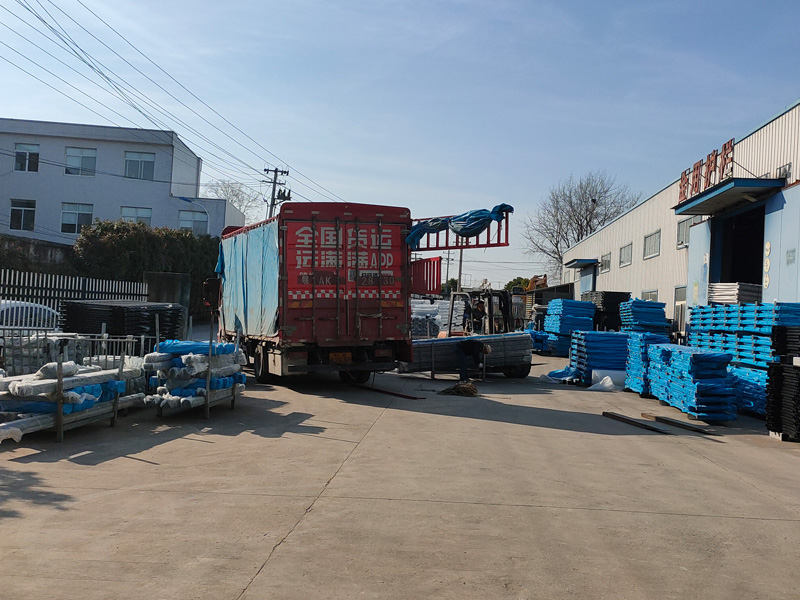 2025年3月17日鋅鋼組裝欄桿裝車發貨！